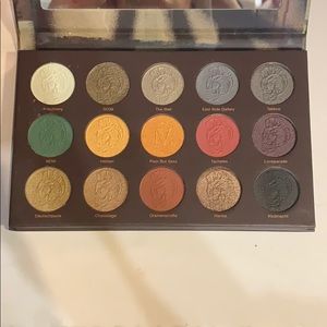 Nomad eyeshadow palette